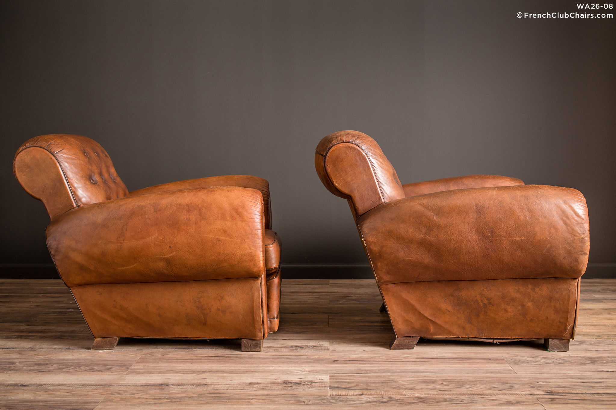 WA_26-08_Pigalle_Rollback_Classic_Pair_R_3RT-v01-williams-antiks-leather-french-club-chair-wa_fcccom