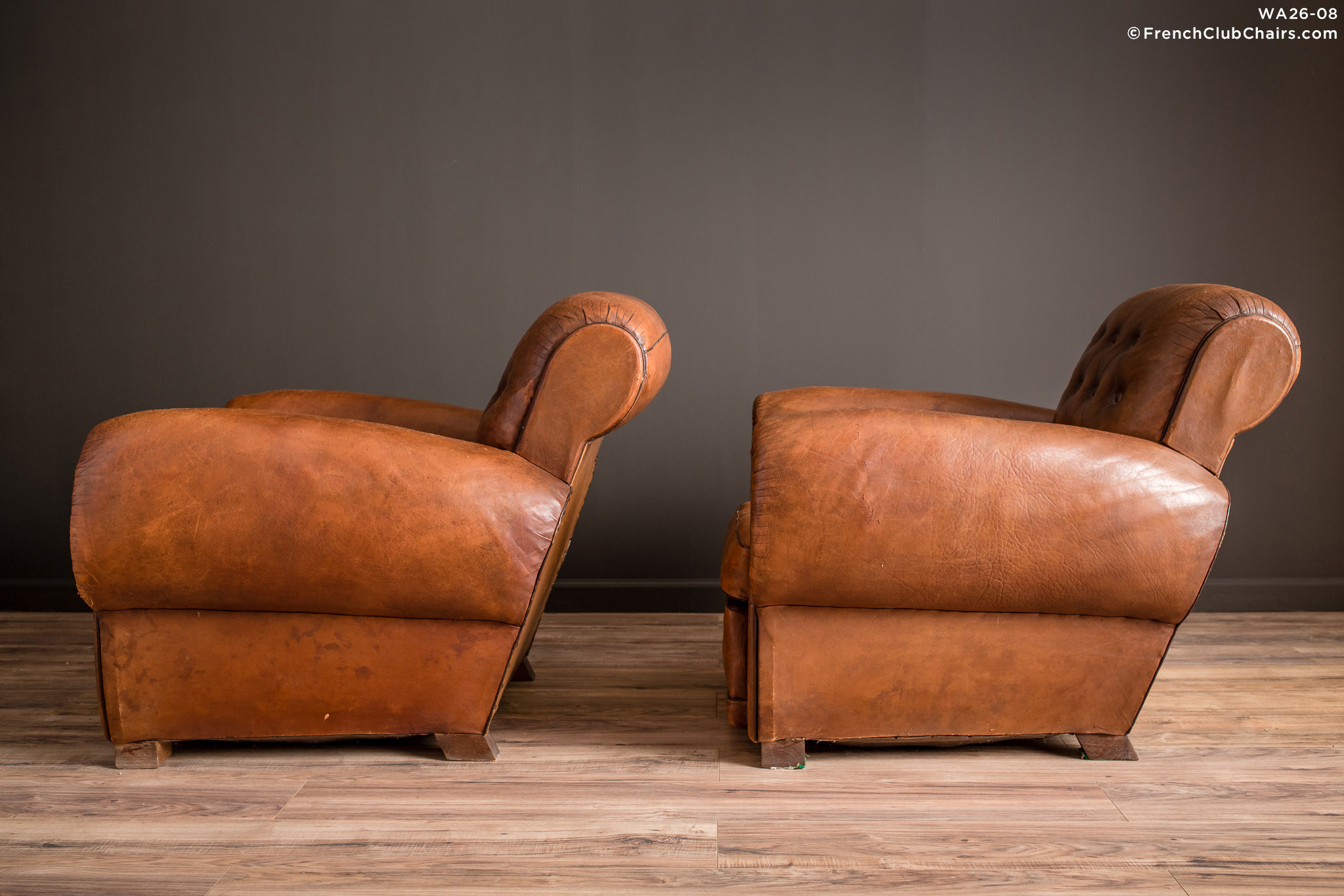 WA_26-08_Pigalle_Rollback_Classic_Pair_R_4LT-v01-williams-antiks-leather-french-club-chair-wa_fcccom