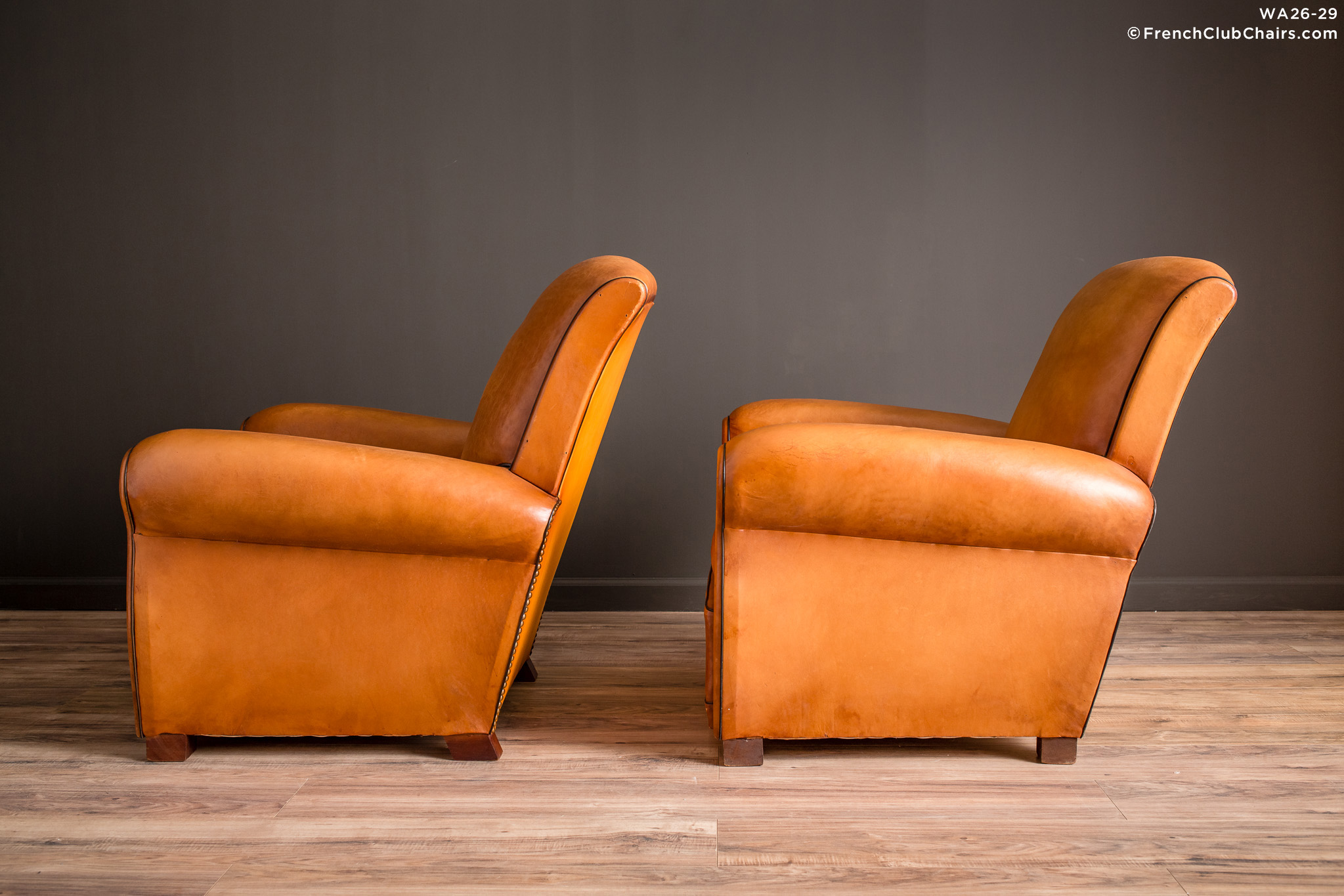WA_26-29_Samur_Slope_Pair_R_4LT-v01-williams-antiks-leather-french-club-chair-wa_fcccom