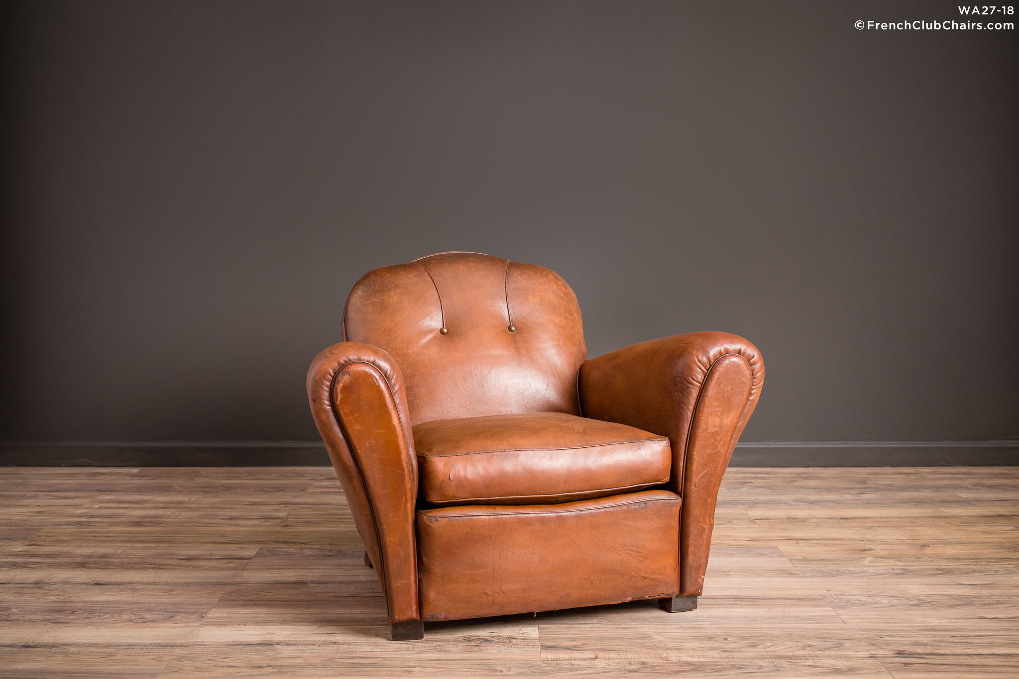 WA_27-18_St_Ouen_Trefle_Solo_R_1TQ-v01-williams-antiks-leather-french-club-chair-wa_fcccom