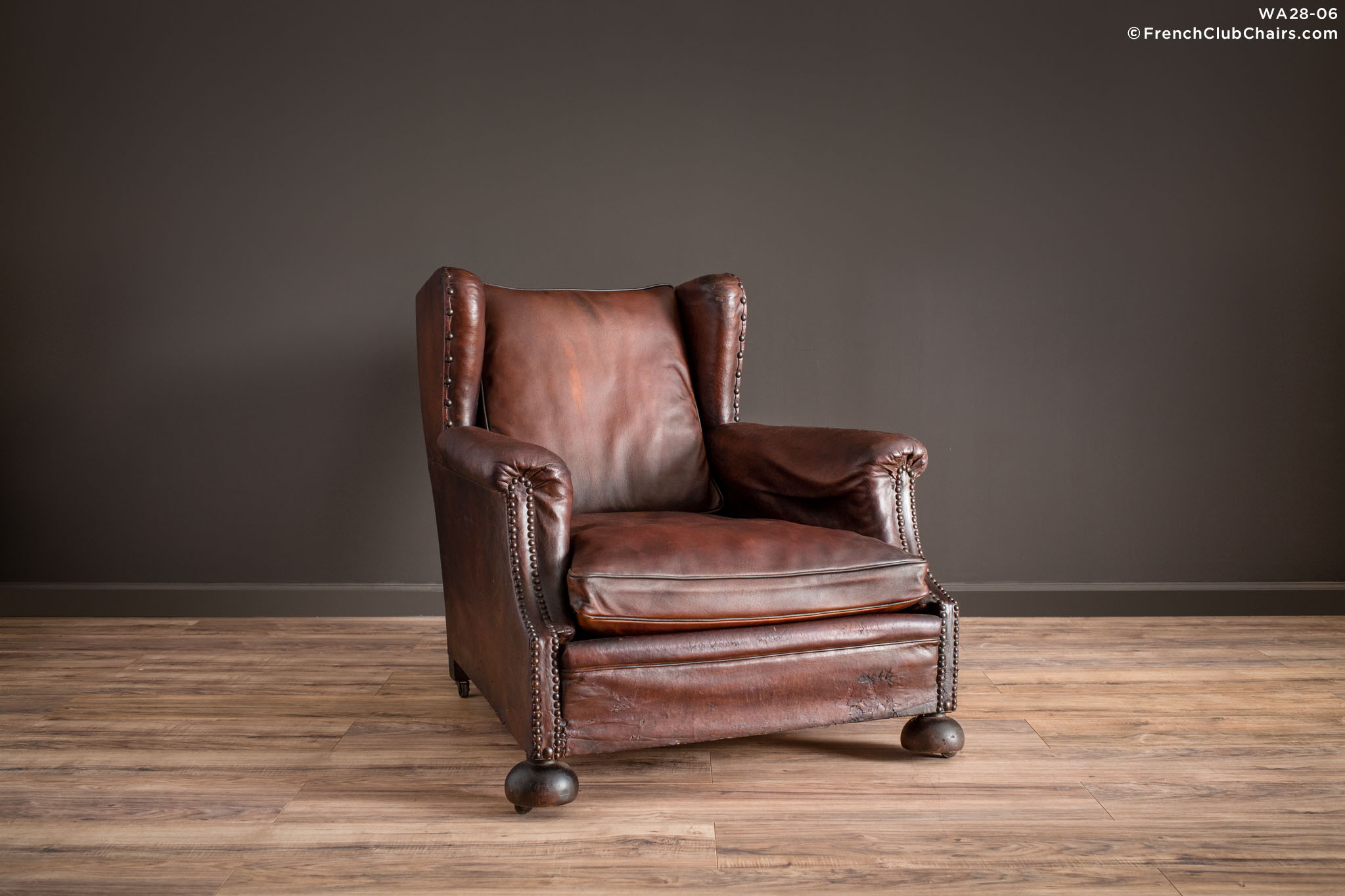 WA_28-06_Wingback_Solo_R_1TQ1-williams-antiks-leather-french-club-chair-wa_fcccom